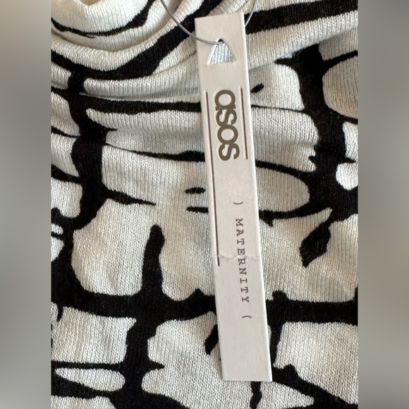 ASOS Woman’s Maternity Cold Shoulder White and Black Blouse size 8 - Picture 4 of 12